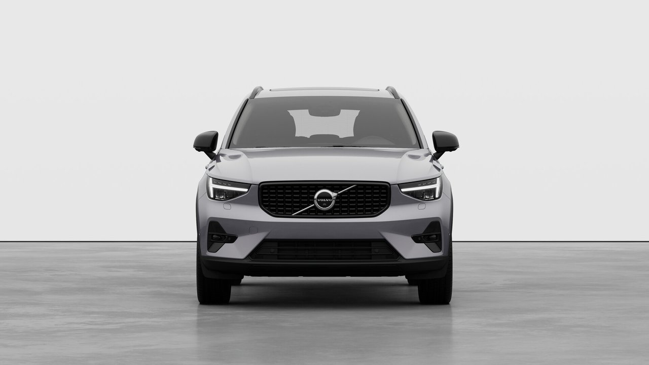 2026 Volvo XC40 - Image 5