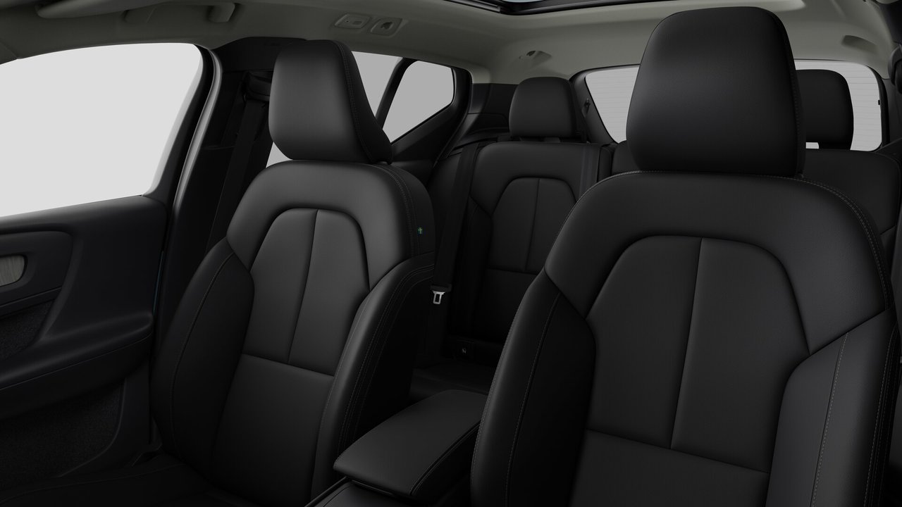 2026 Volvo XC40 - Image 12