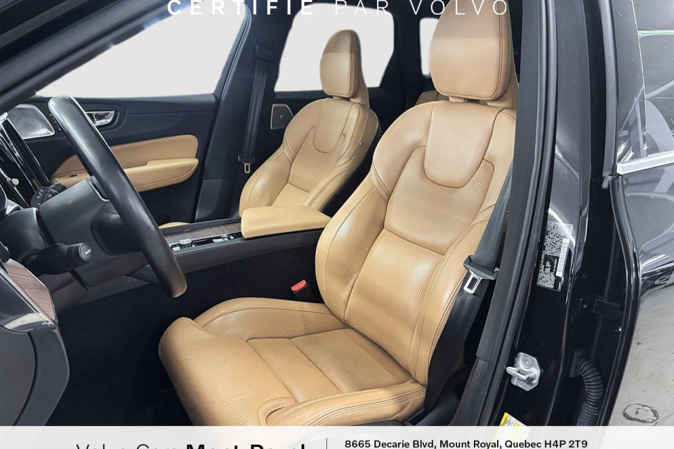 2022 Volvo XC60 - Image 7