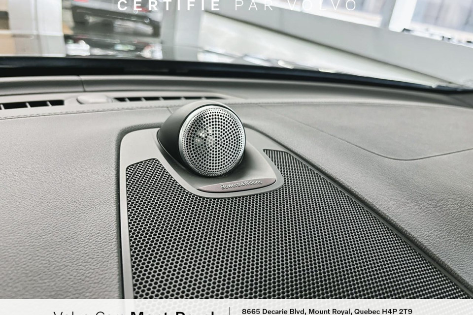 2022 Volvo XC60 - Image 14