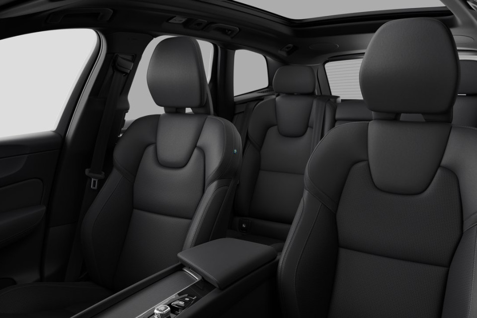 2026 Volvo XC60 - Image 12