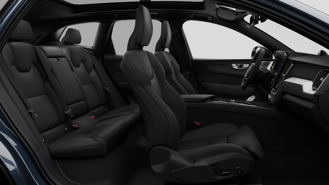 2026 Volvo XC60 - Image 13
