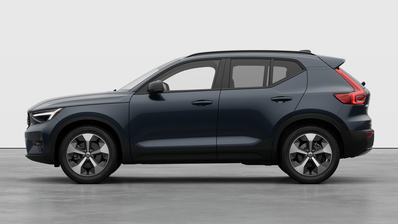 2026 Volvo XC40 - Image 8