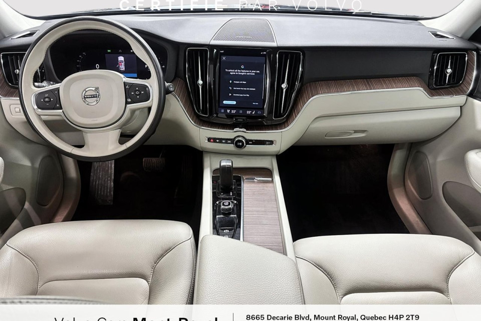 2022 Volvo XC60 Recharge - Image 8