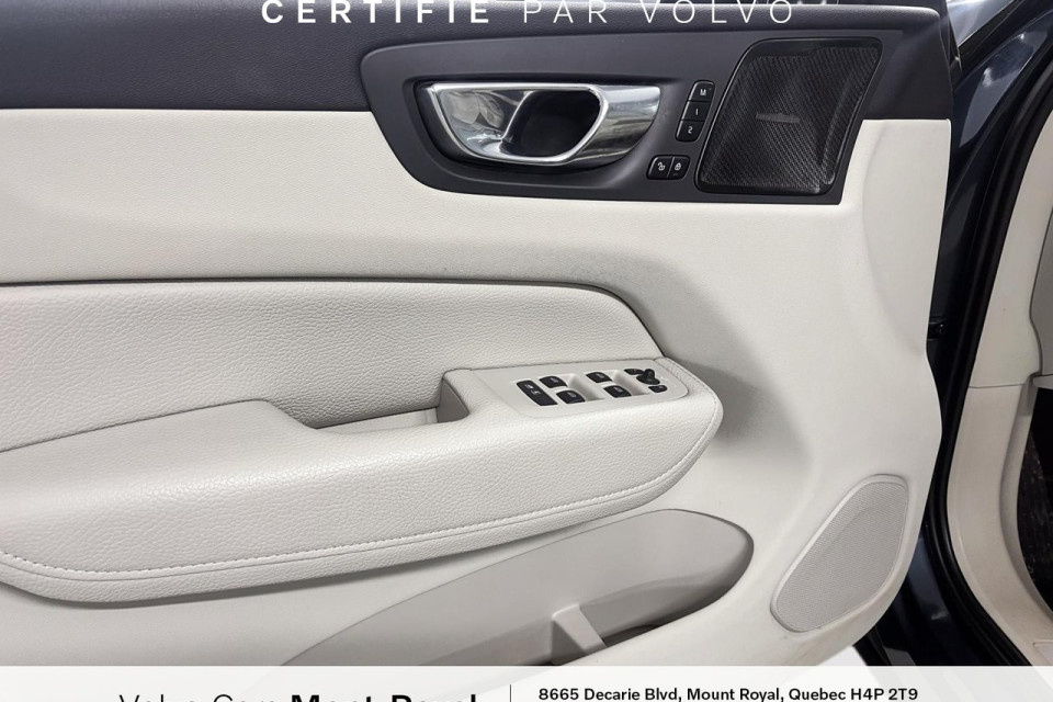 2022 Volvo XC60 Recharge - Image 9