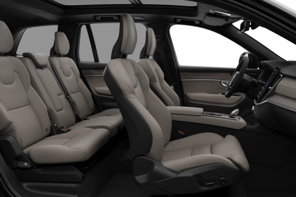 2026 Volvo XC90 PLUG-IN HYBRID - Image 13