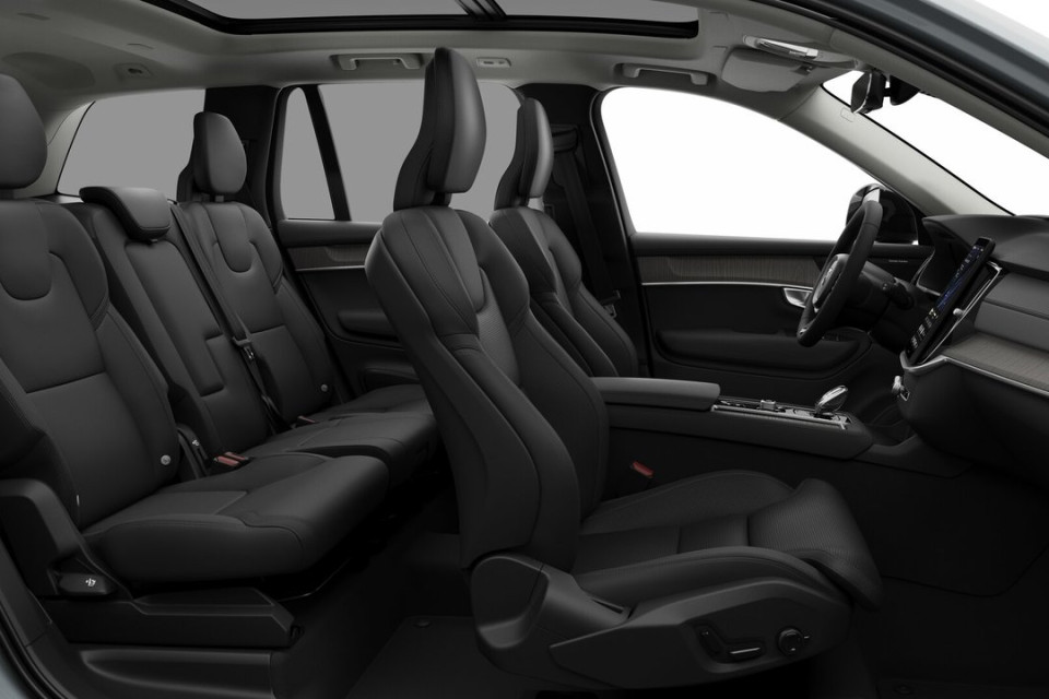 2026 Volvo XC90 - Image 13