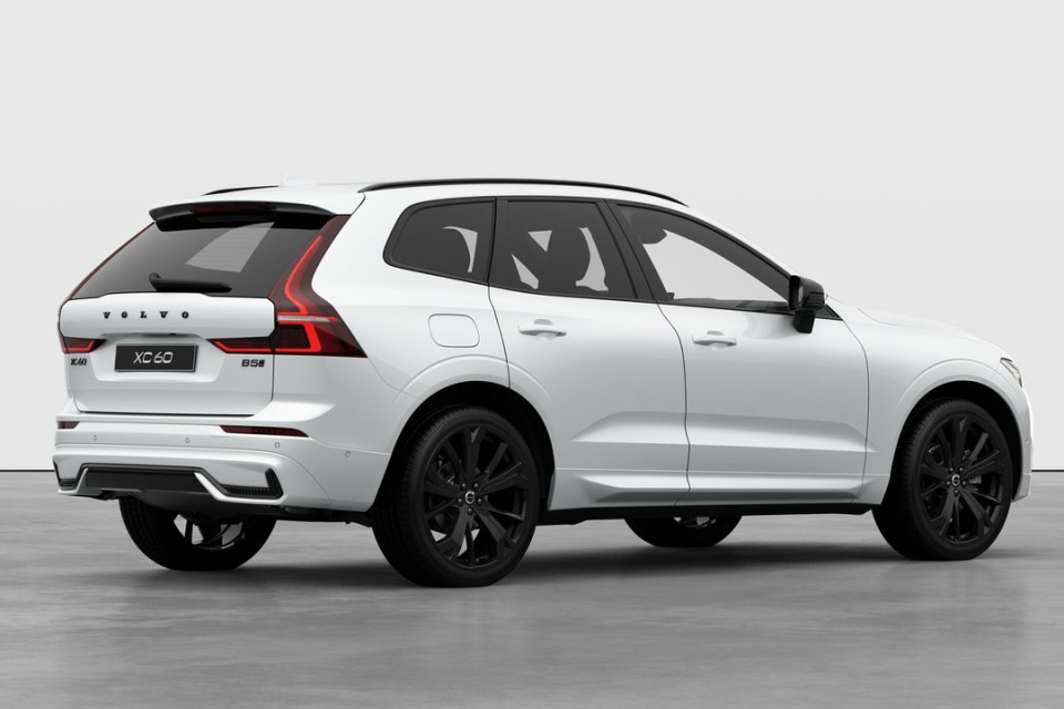 2026 Volvo XC60 - Image 4