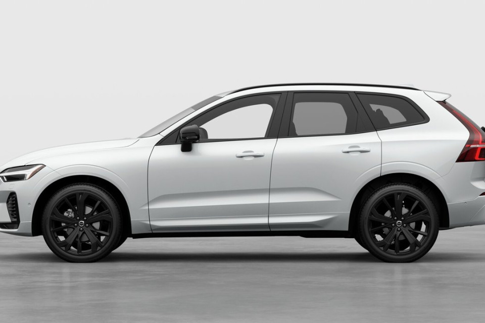 2026 Volvo XC60 - Image 8