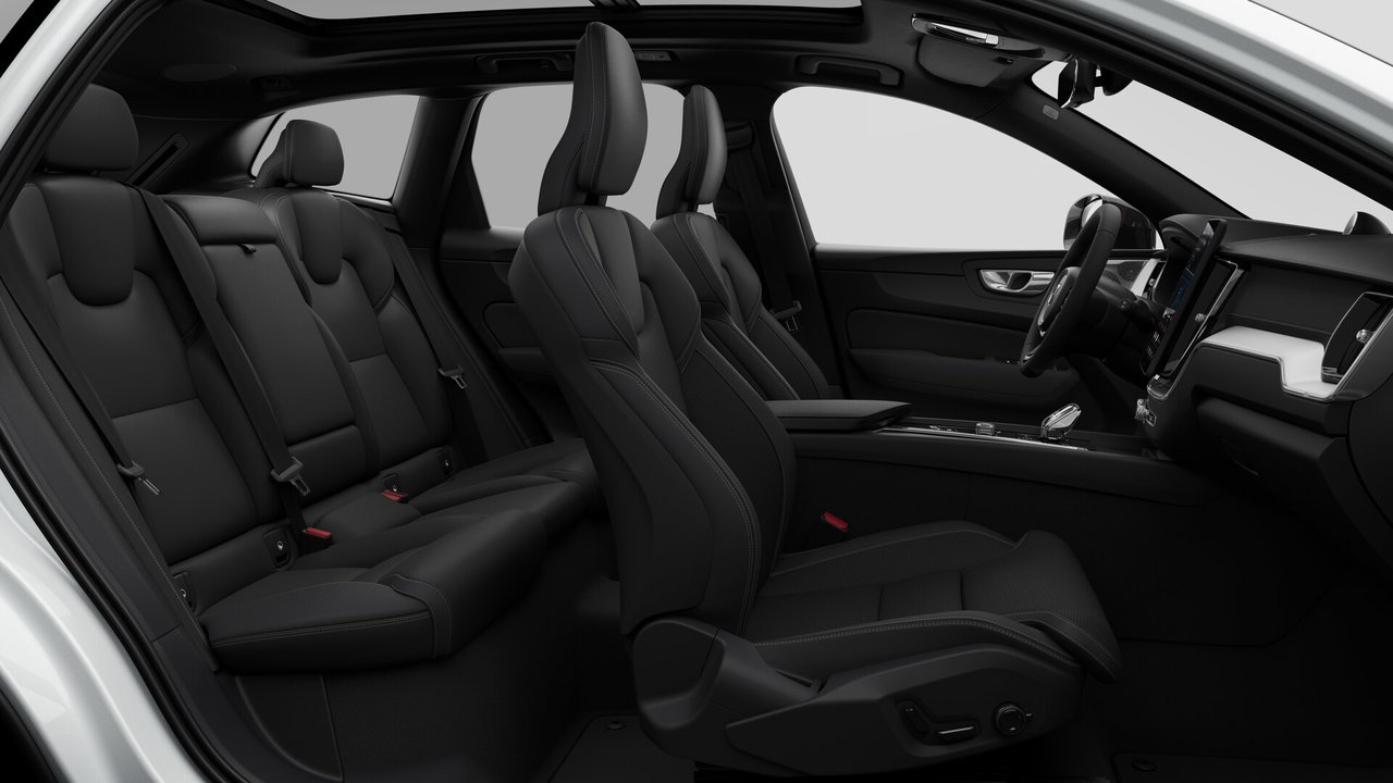 2026 Volvo XC60 - Image 13
