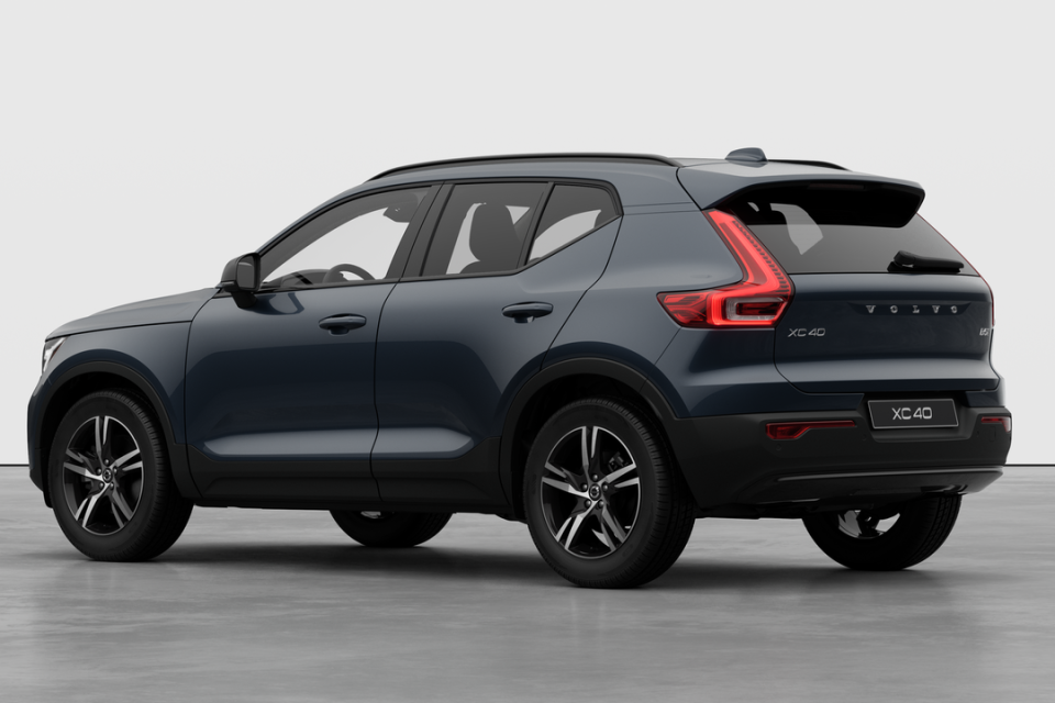 2026 Volvo XC40 - Image 2