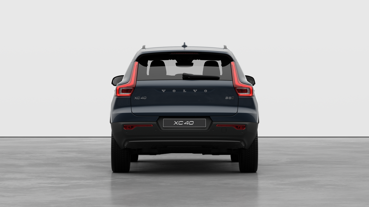 2026 Volvo XC40 - Image 6