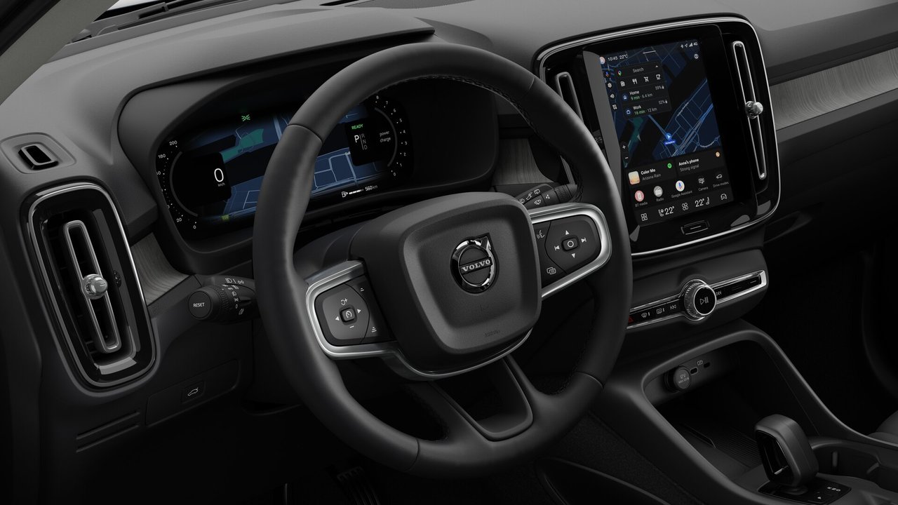 2026 Volvo XC40 - Image 14
