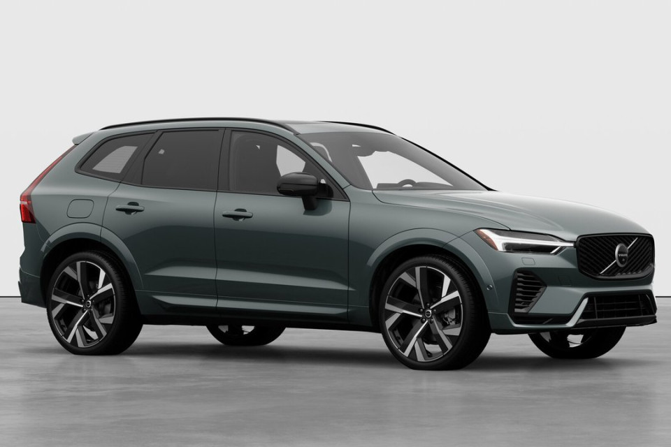 2026 Volvo XC60 PLUG-IN HYBRID - Image 3