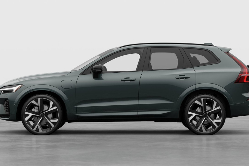 2026 Volvo XC60 PLUG-IN HYBRID - Image 8