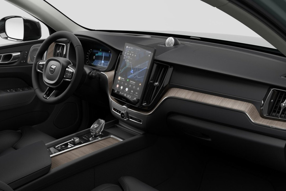 2026 Volvo XC60 PLUG-IN HYBRID - Image 10