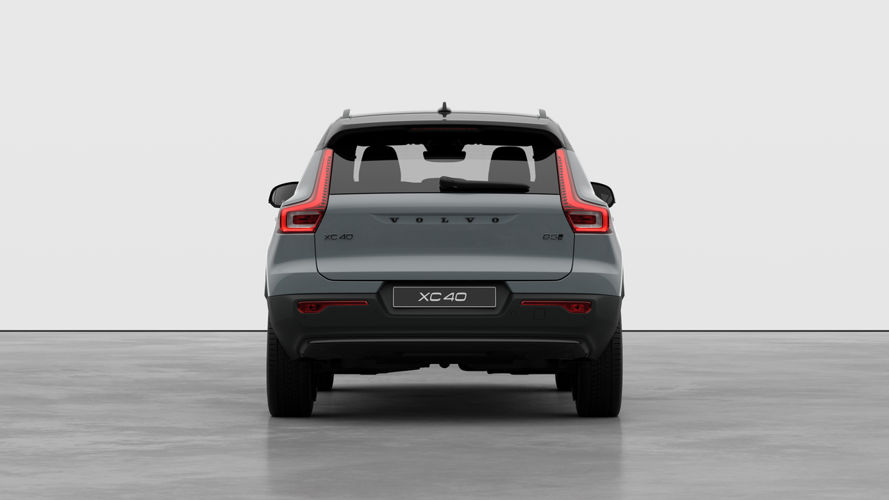 2026 Volvo XC40 - Image 6