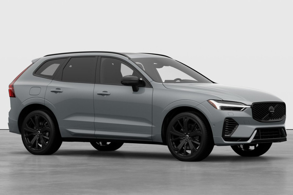 2026 Volvo XC60 PLUG-IN HYBRID - Image 3