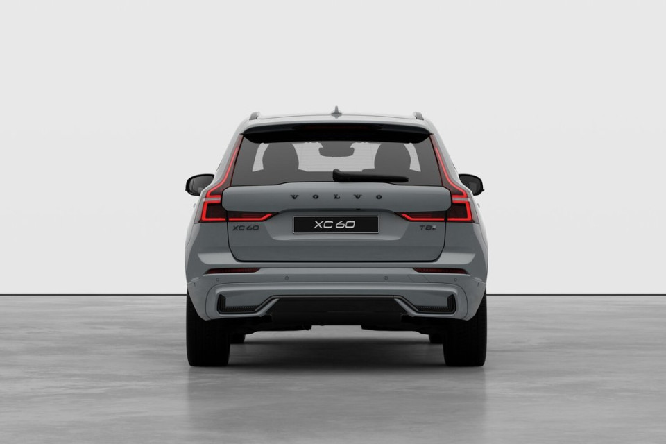 2026 Volvo XC60 PLUG-IN HYBRID - Image 6