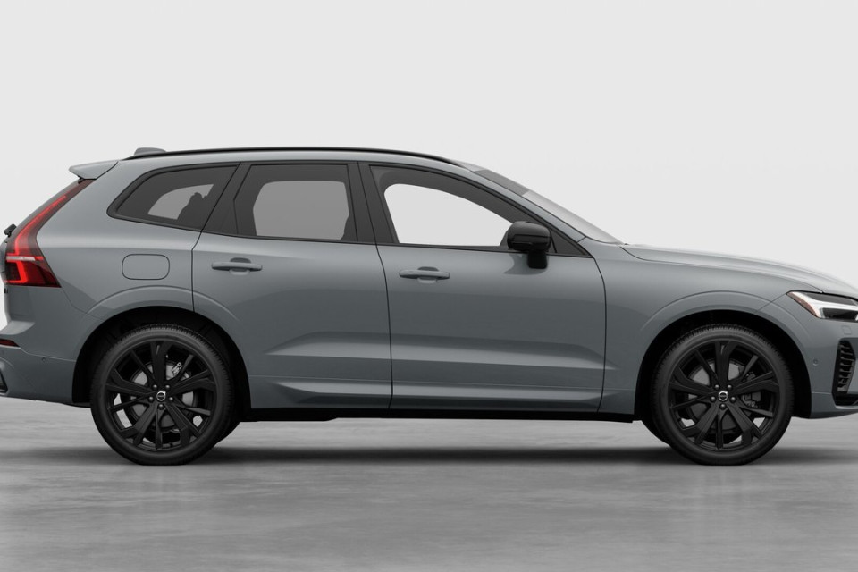 2026 Volvo XC60 PLUG-IN HYBRID - Image 7