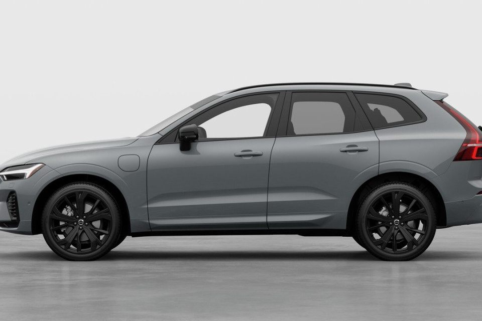 2026 Volvo XC60 PLUG-IN HYBRID - Image 8
