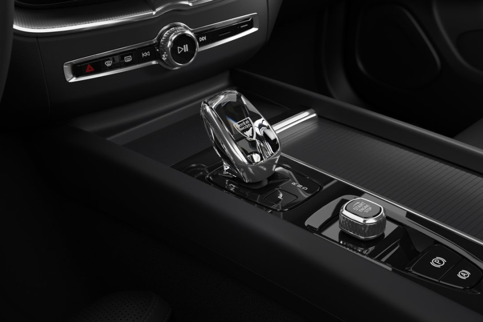 2026 Volvo XC60 PLUG-IN HYBRID - Image 11