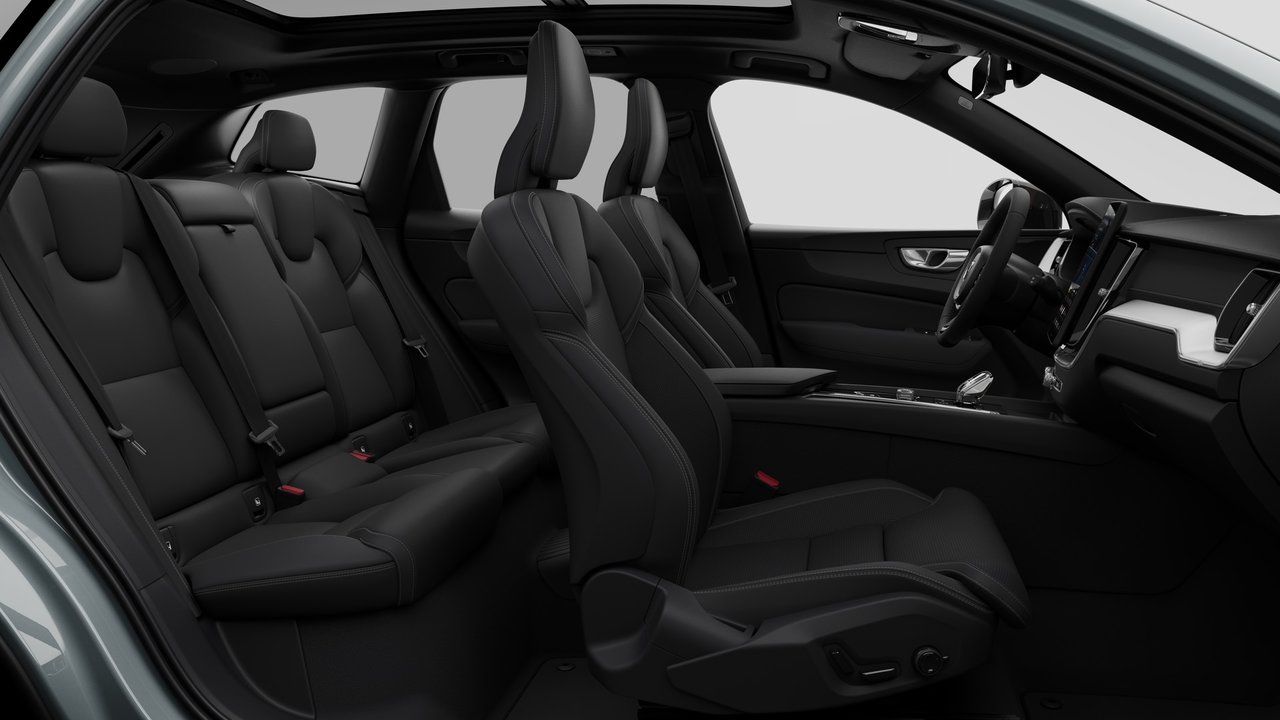 2026 Volvo XC60 PLUG-IN HYBRID - Image 13