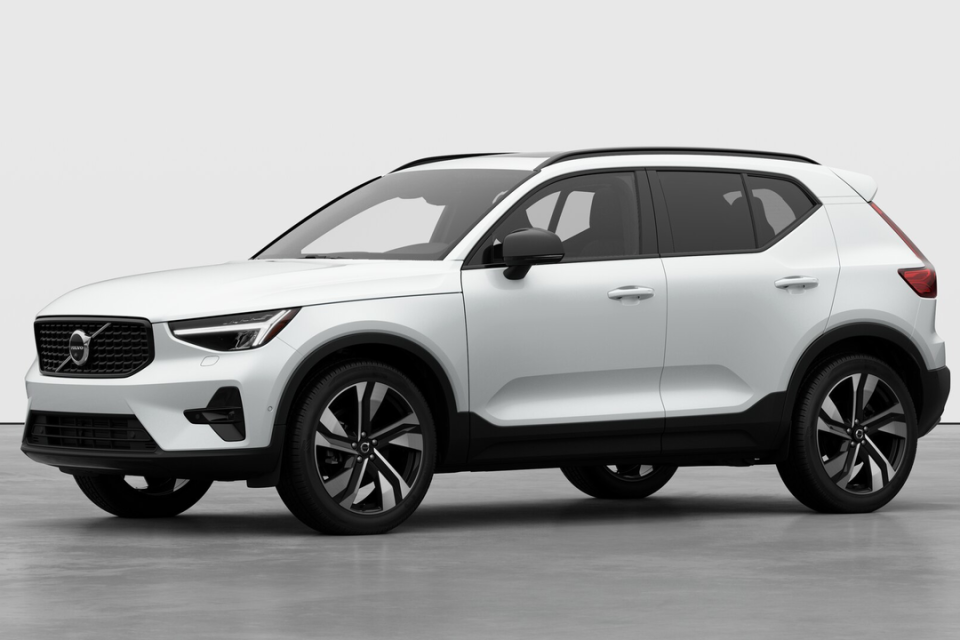 2026 Volvo XC40 - Image 1
