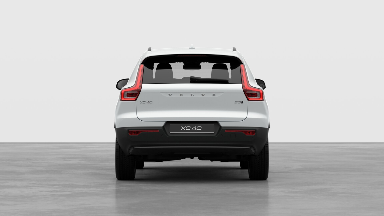2026 Volvo XC40 - Image 6