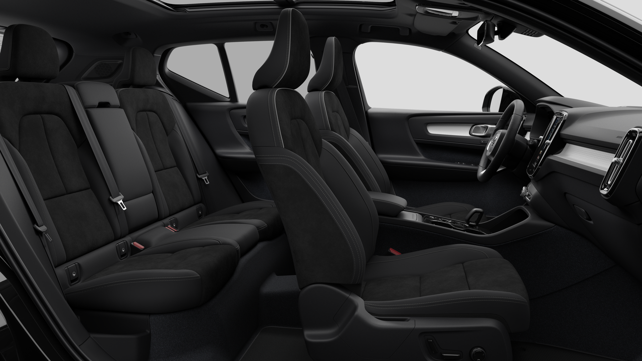 2026 Volvo XC40 - Image 13