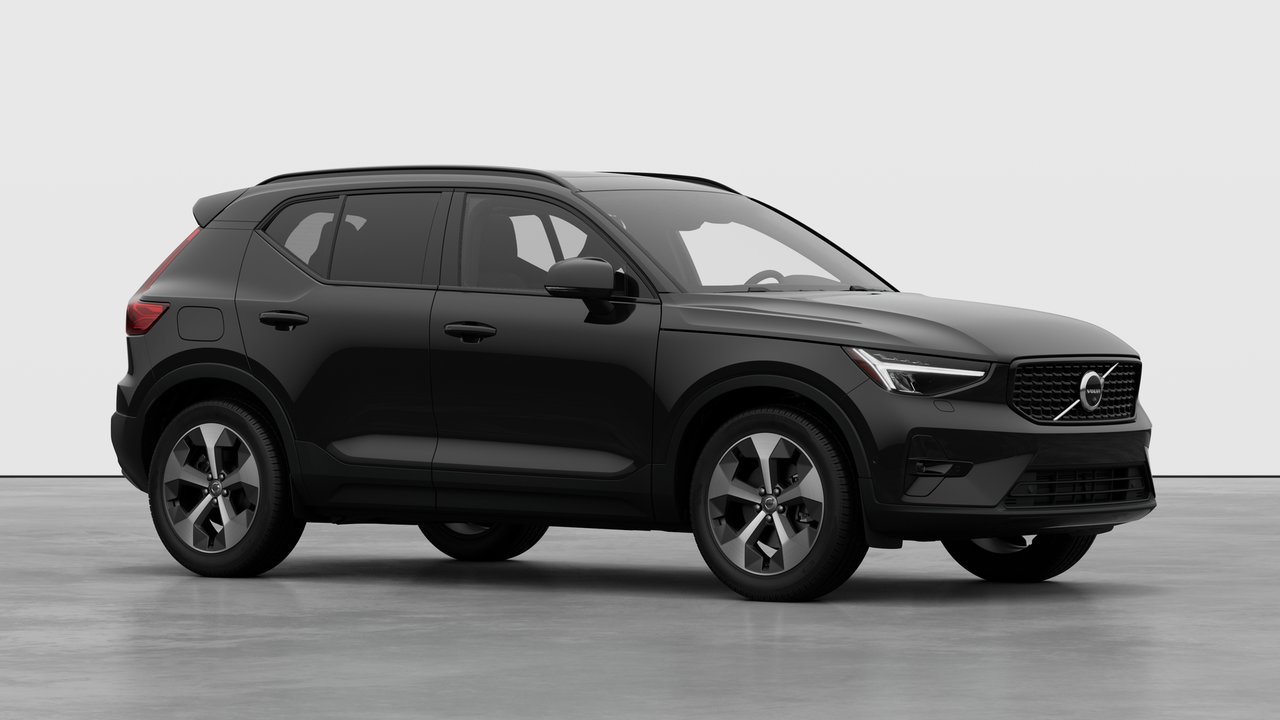 2026 Volvo XC40 - Image 3