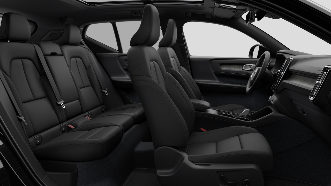 2026 Volvo XC40 - Image 13
