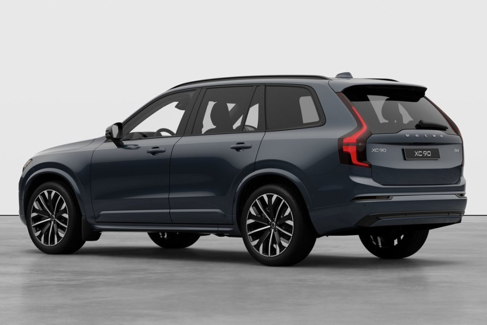 2026 Volvo XC90 - Image 2