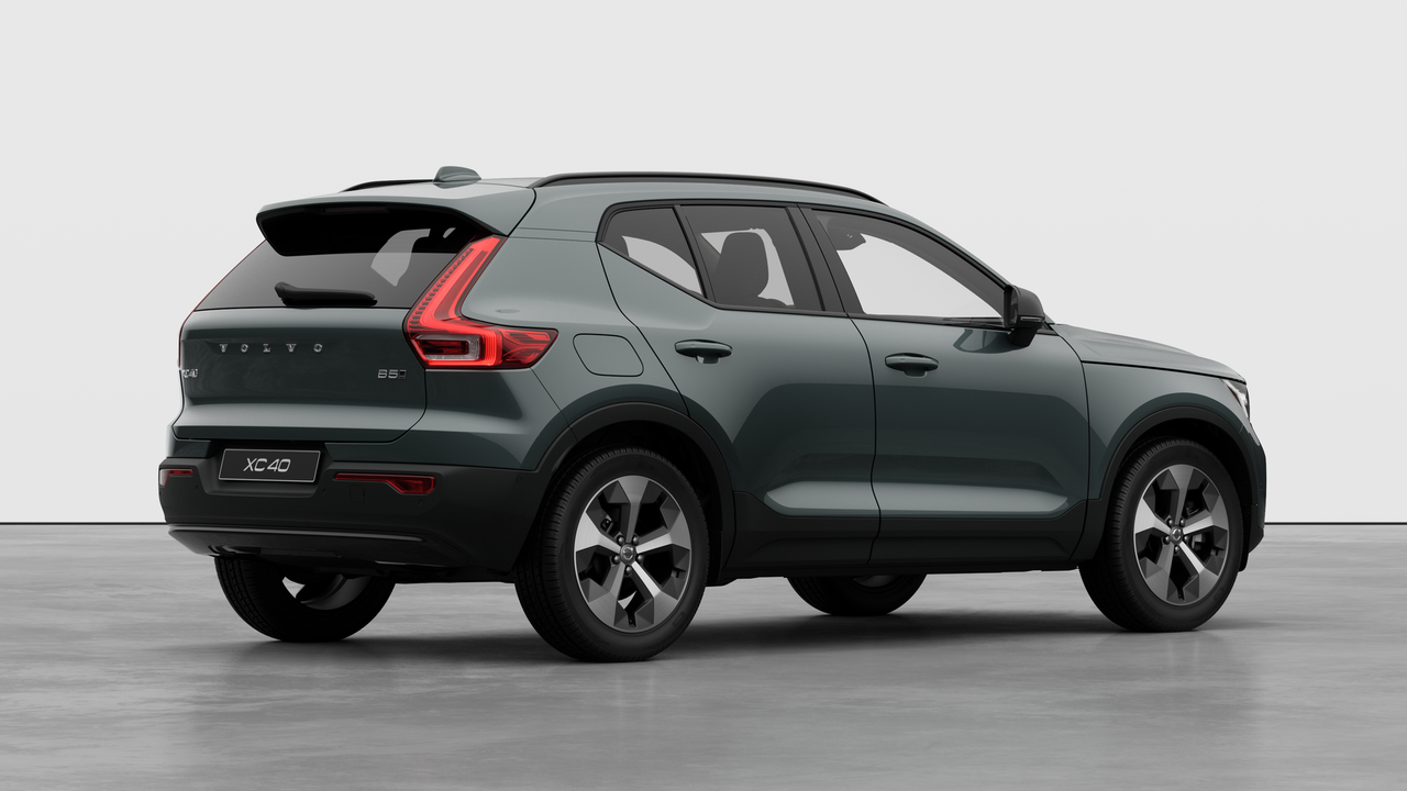 2026 Volvo XC40 - Image 4