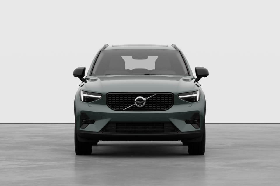 2026 Volvo XC40 - Image 5