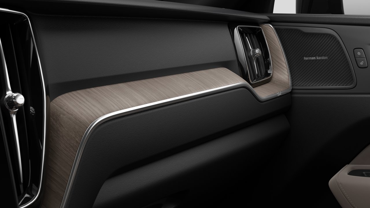 2026 Volvo XC60 - Image 9