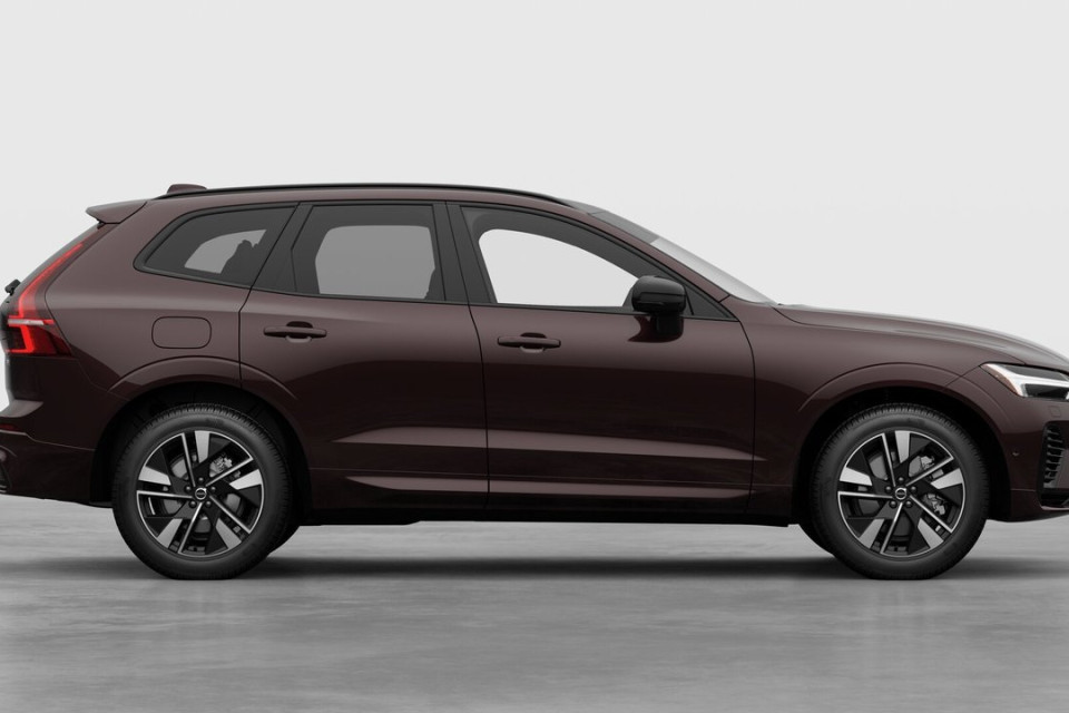 2026 Volvo XC60 PLUG-IN HYBRID - Image 7