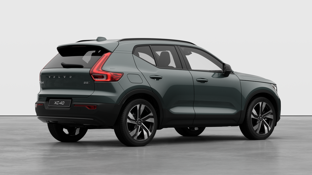 2026 Volvo XC40 - Image 4