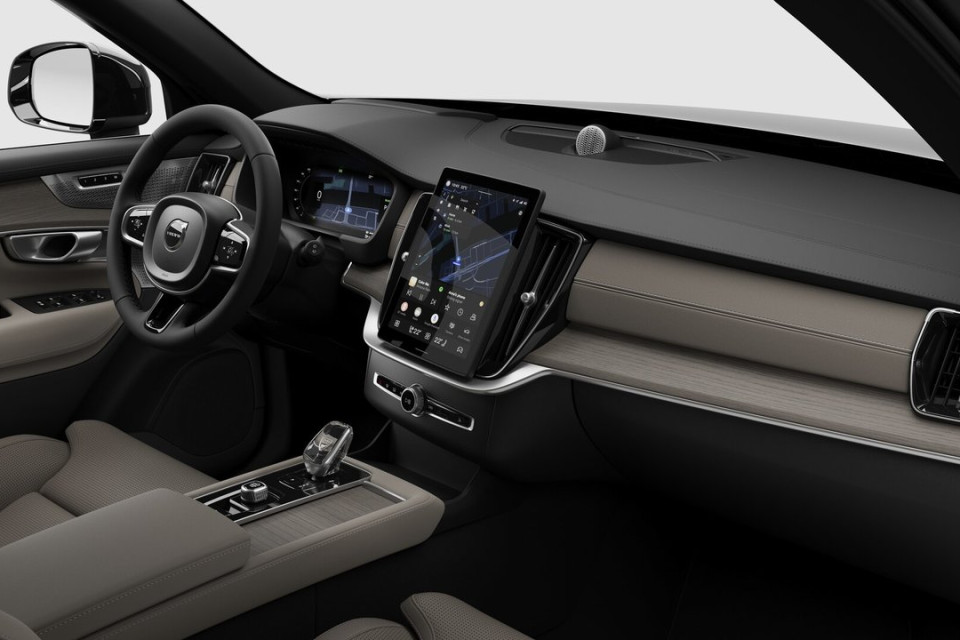 2026 Volvo XC90 PLUG-IN HYBRID - Image 10