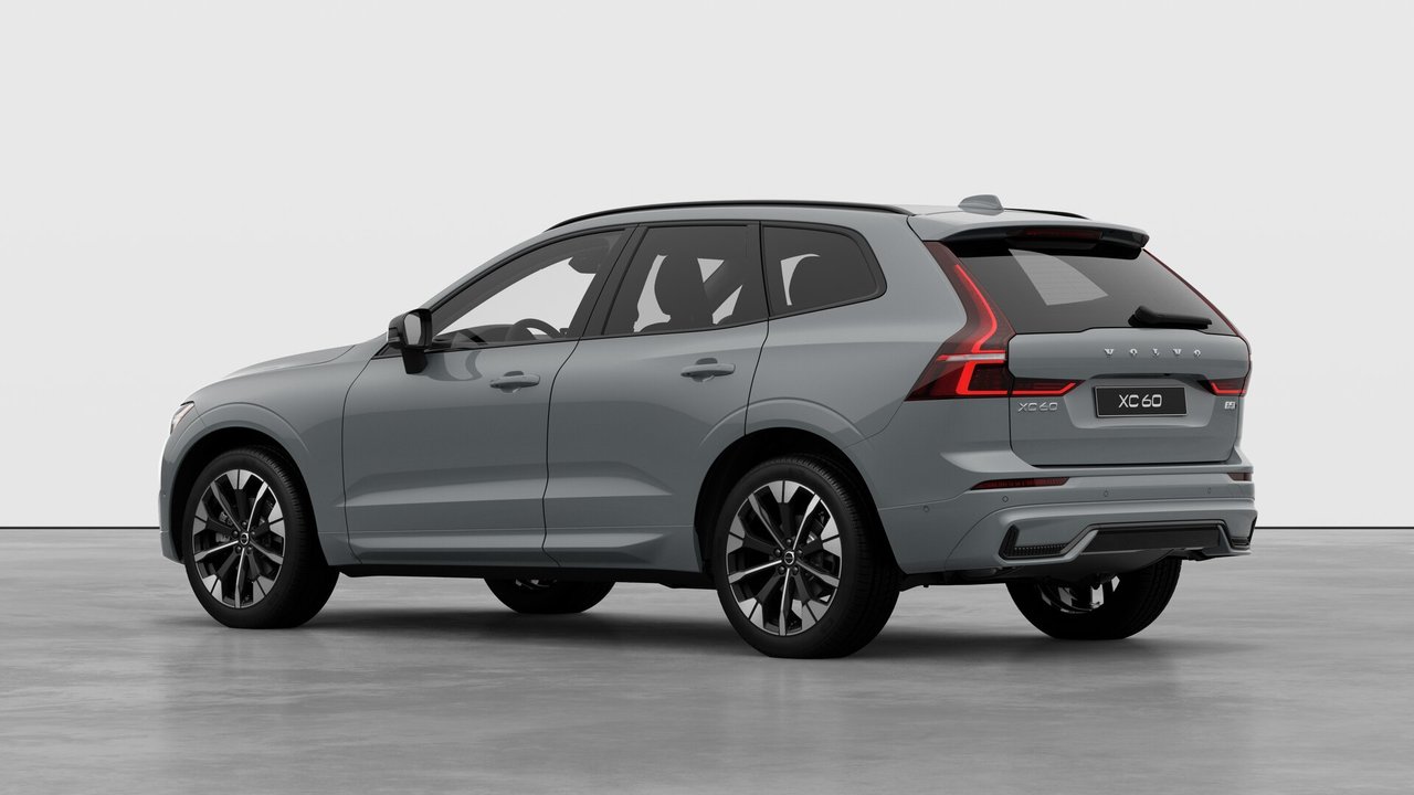 2026 Volvo XC60 - Image 2