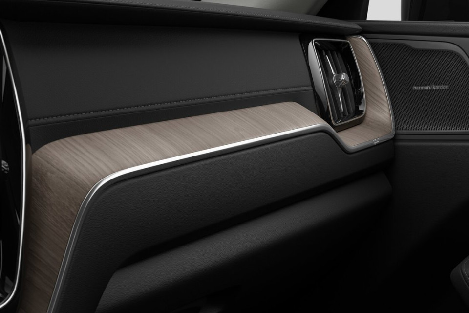 2026 Volvo XC60 - Image 9