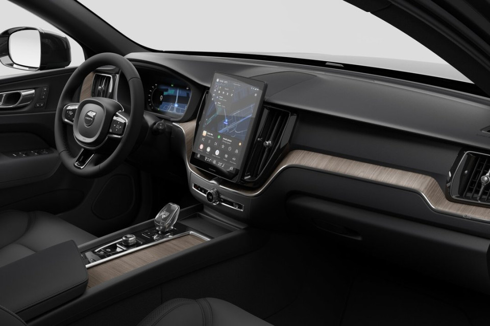 2026 Volvo XC60 - Image 10