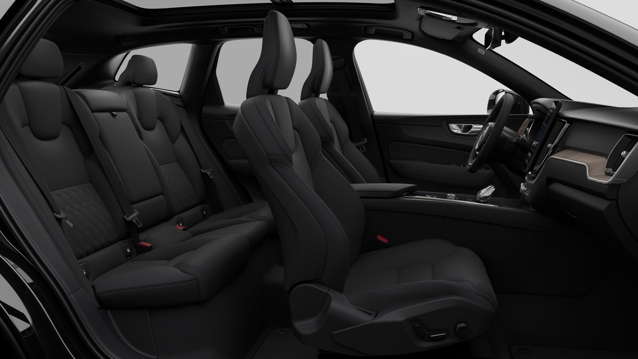 2026 Volvo XC60 - Image 13