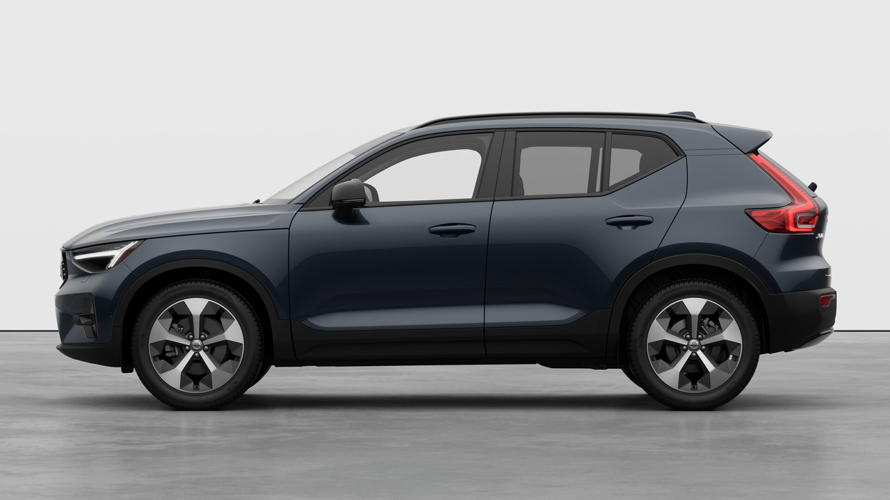 2026 Volvo XC40 - Image 8