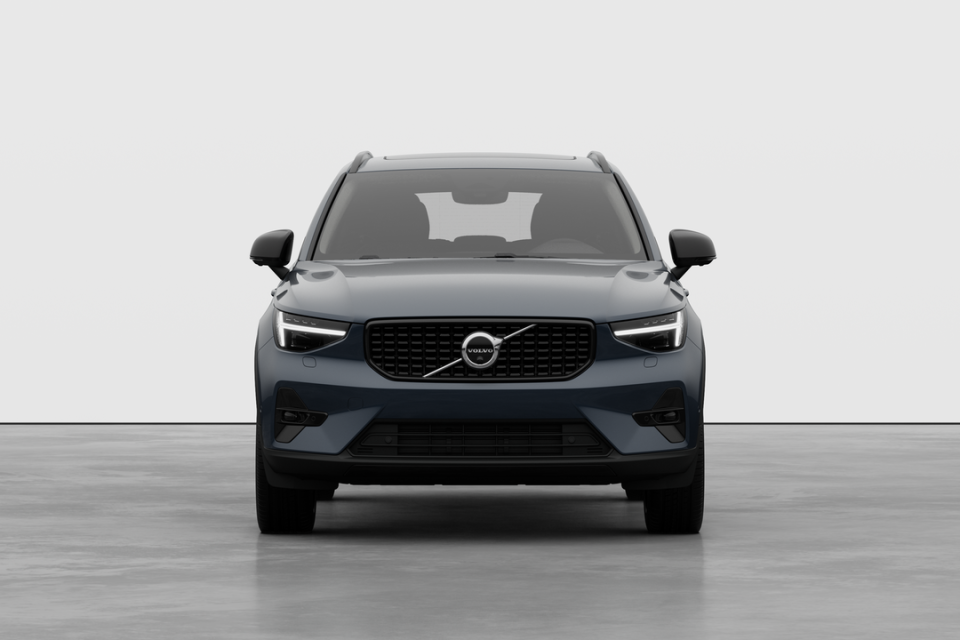 2026 Volvo XC40 - Image 5