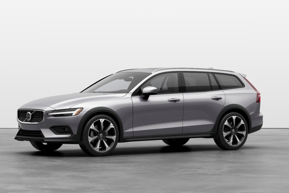 2026 Volvo V60 Cross Country - Image 1
