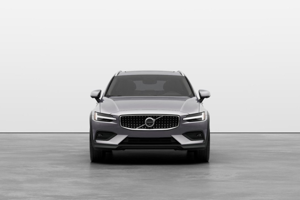 2026 Volvo V60 Cross Country - Image 3