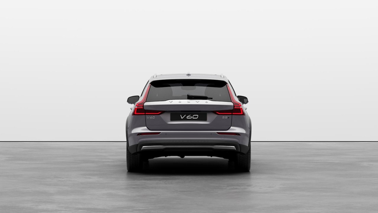 2026 Volvo V60 Cross Country - Image 4