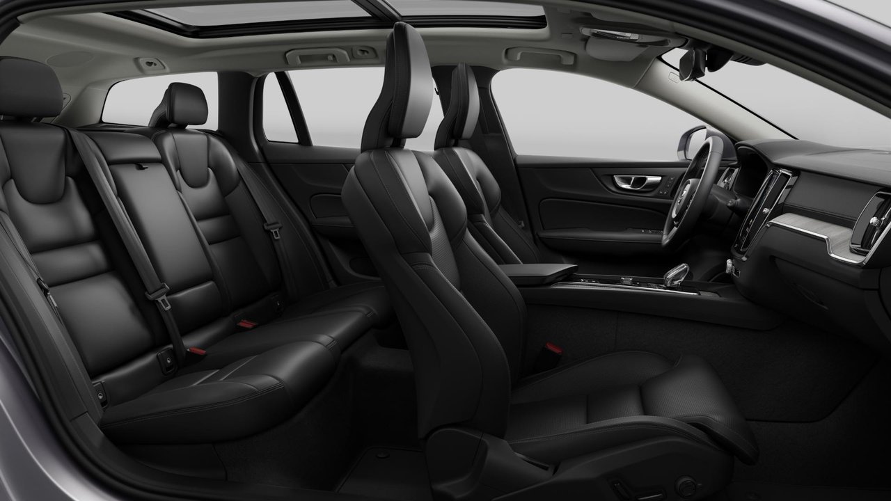 2026 Volvo V60 Cross Country - Image 11