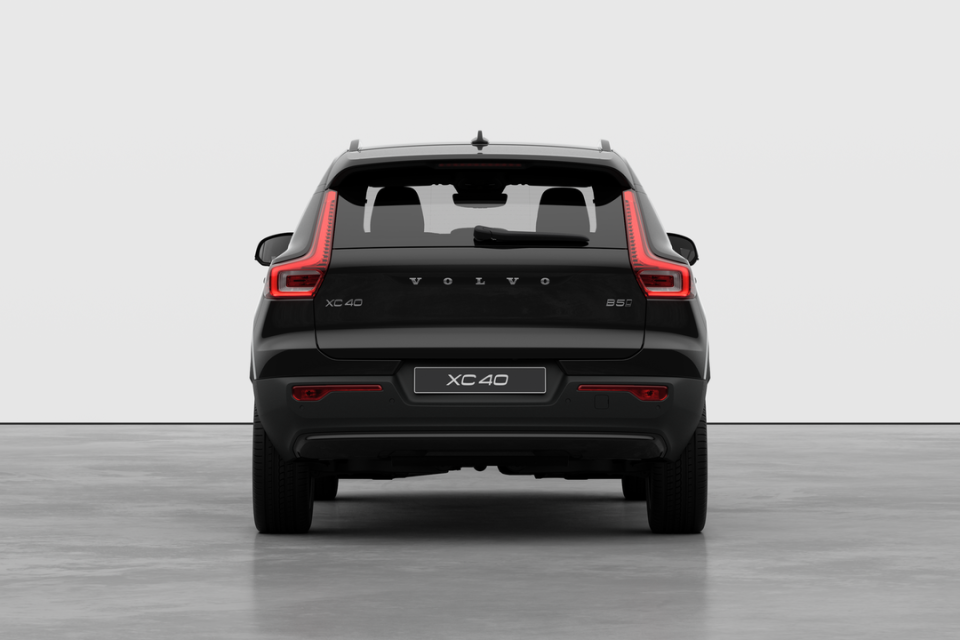 2026 Volvo XC40 - Image 6